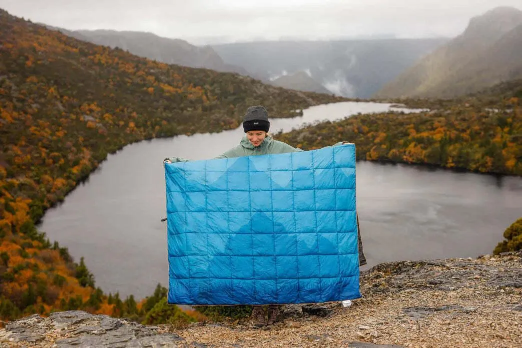 NAKIE MOUNTAIN SHADOWS SUSTAINABLE DOWN - PUFFY BLANKET