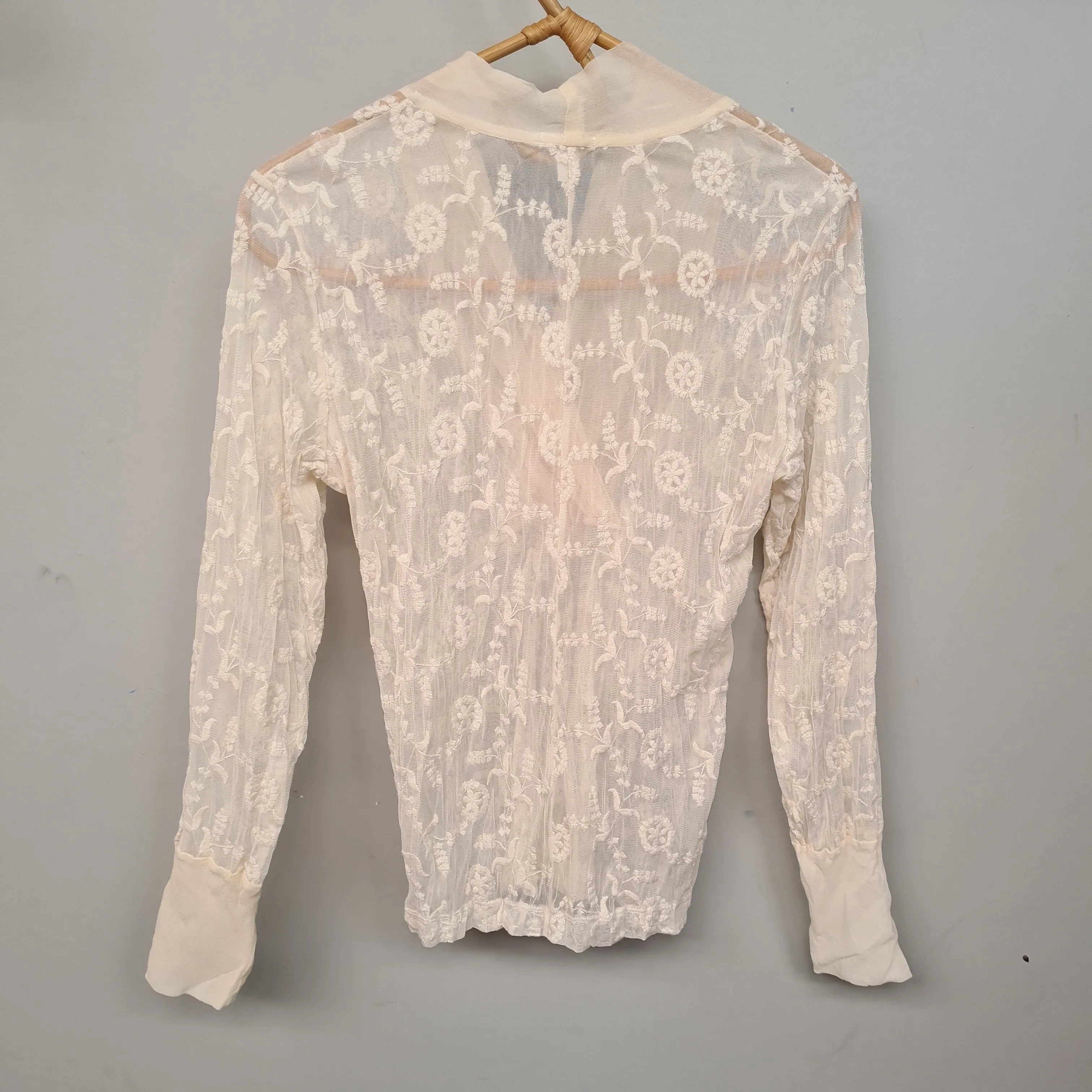 SILK BLOUSE SIZE L