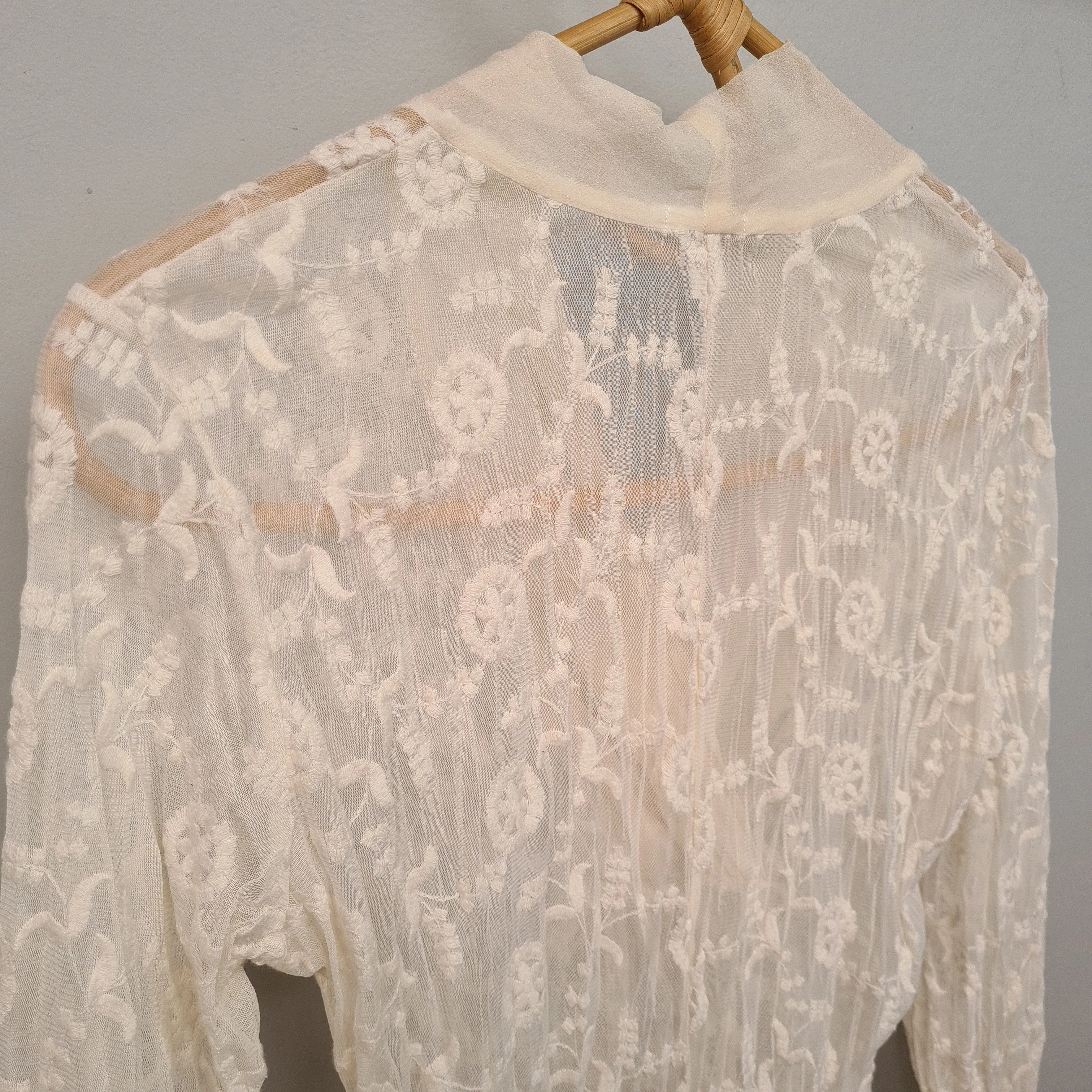 SILK BLOUSE SIZE L